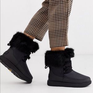 UGG GRACIE WATERPROOF BOOT Size 6.5